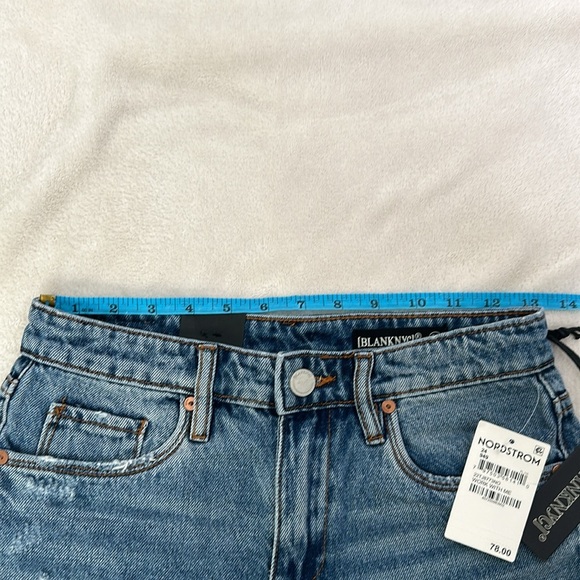 Blank NYC Work With Me High‎ Rise Distressed Cutoff Denim Shorts
Women's Sz 0/24 - Picture 6 of 6